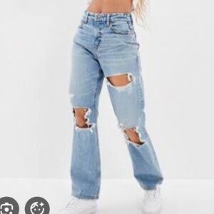 Women’s AE Curvy Distressed Jeans